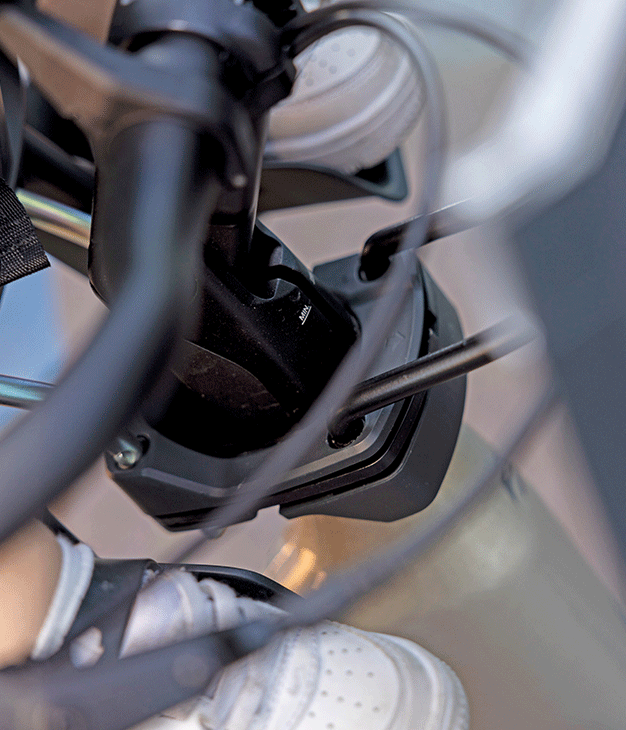 SOLUTION FOR INTERNAL CABLE ROUTING