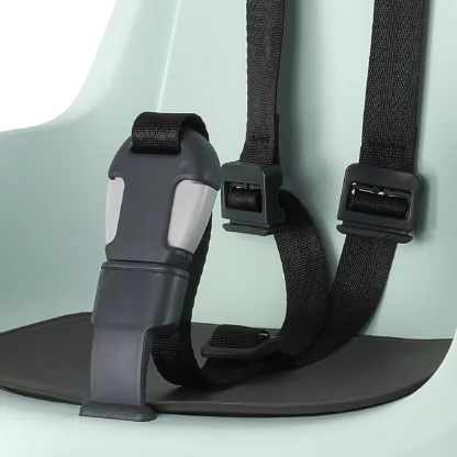 Bicycle safety seat that mounts on the front of the bicycle, with a safety-belt of 3-points and a soft cushion.